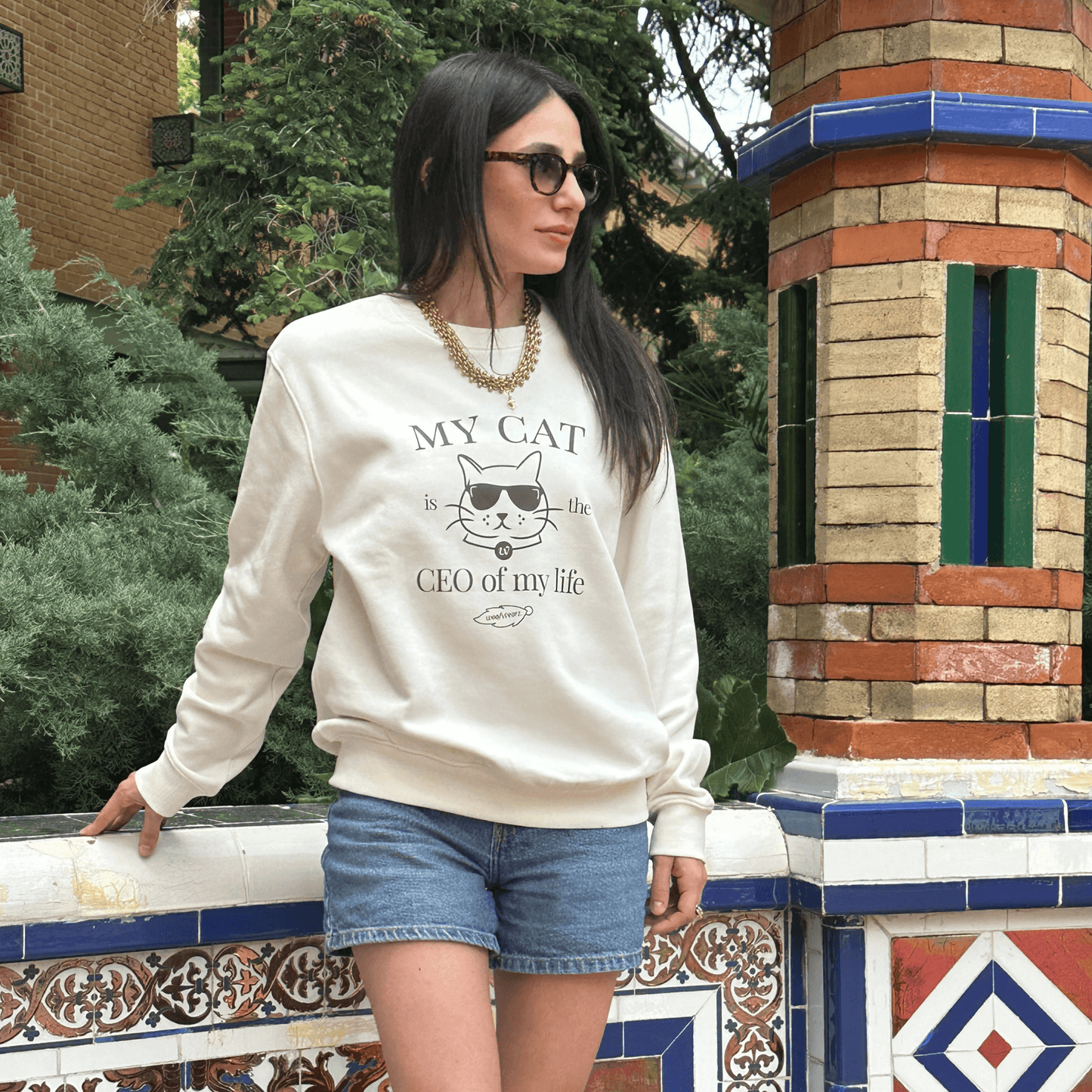 Sudadera Cat Lover con frase estampada “My cat is the CEO of my life”