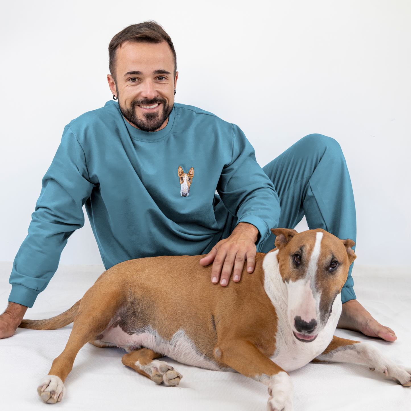 Sudadera hombre personalizada con cara bordada de 1 mascota Woofwearz