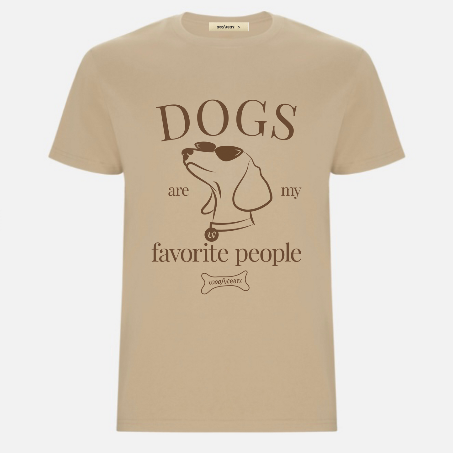 Vista frontal de camiseta Woofwearz con frase sobre perros raza teckel