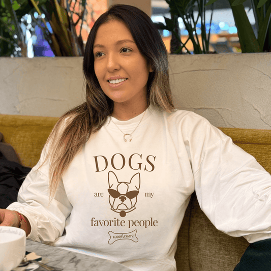 Sudadera dog lover con frase “Dogs are my favorite people”